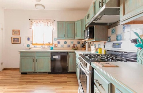 Grand Junction House | 3 King Beds-Hot Tub-Firepit-Historic-Downtown