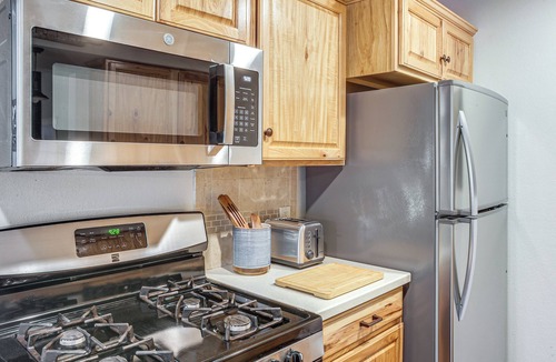 Coeur d'Alene Cottage | 3 Mi to Coeur D'alene Lake! Cozy Mtn-town Getaway
