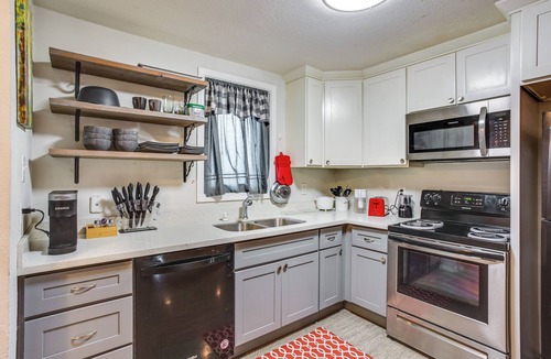 Eastside House | 3 Mi to Dtwn Tacoma: Pet-Friendly Home