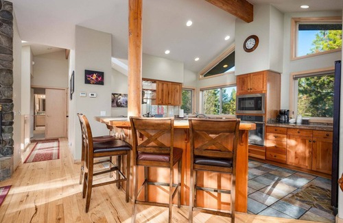Sunriver House | 3 Mulligan - Hot Tub with Wooded Views, Wine Cellar, SHARC passes, Comfort & Style