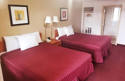 Williams House | 3 Quiet, Comfortable Units in Williams, Free Bfast & Parking, Elk Ridge Ski Lift