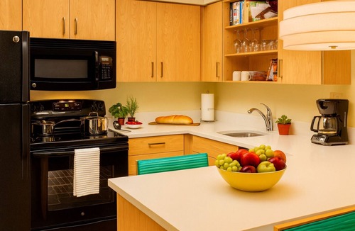 Flagstaff Hotel | 3 Relaxing Units, With Kitchen and Outdoor Pool, Pets Are Allowed!