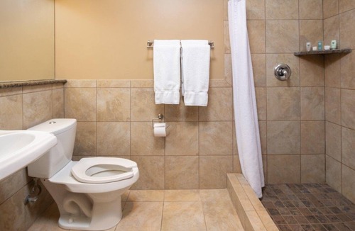 Vancouver Hotel | 3 Rustic Rooms w/Heated Pool & Hand-Crafted Mountain Lodge Setting