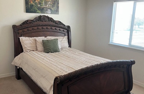 Idaho Falls Apartment | 30+ Day Stay Furnished 2BR Townhome Near Hospitals & INL The Tree House