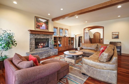 River West House | 306 m² House ∙ 3 bedrooms ∙ 6 guests