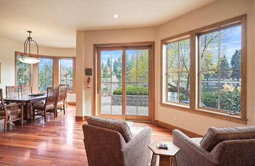 River West House | 306 m² House ∙ 3 bedrooms ∙ 6 guests