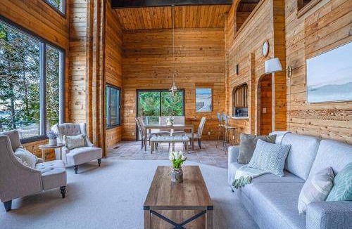 Longbranch House | 313 m² House ∙ 4 bedrooms ∙ 14 guests