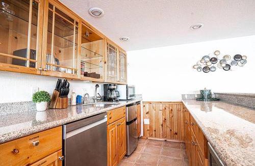 Longbranch House | 313 m² House ∙ 4 bedrooms ∙ 14 guests