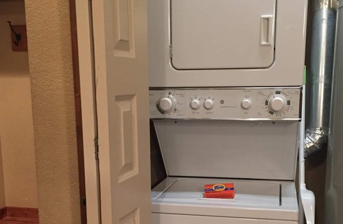 Kellogg Condo | 373One Bed Lux Suite Mt View