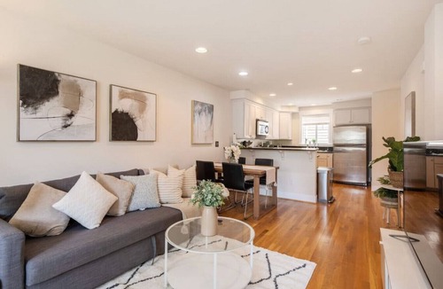 Whittier Heights House | 3b2.5b House in Ballard/10 mins to Green Lake