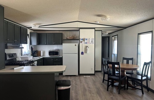 Boulder House | 3BR/2BA Private Acreage Home near Pinedale