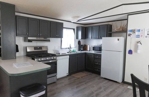 Boulder House | 3BR/2BA Private Acreage Home near Pinedale