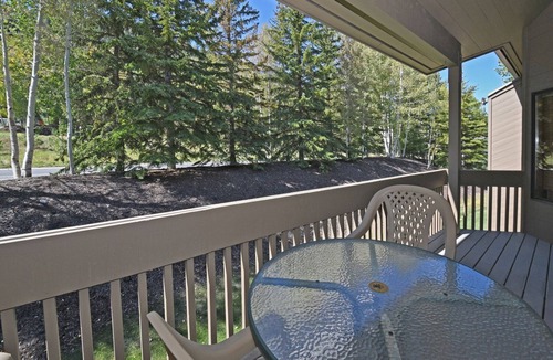 Deer Valley House | 3BR Lakeside Condo at Deer Valley Snowpark Base - Free Shuttle & Bus