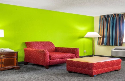 Orlinda Hotel | 4 Accommodations for Family Stay near Dueling Grounds Racetrack | Free Parking