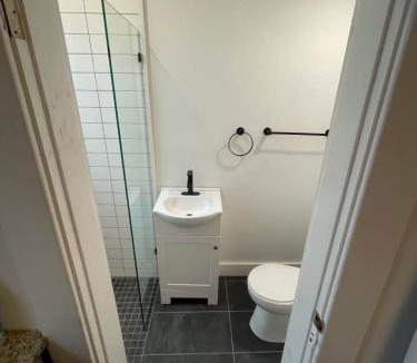 Victorian Village House | 4 Bed Duplex near Goodale Park