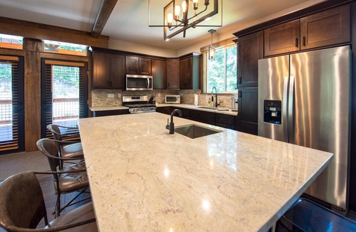 Snoqualmie Pass Ski Chalet | 4-bedroom house in amazing Snoqualmie Pass with cozy vibes