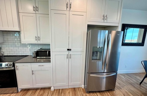 Rexburg House | 4 bedrooms & attached bathrooms, EV charge, water purifier, gas fireplace, games