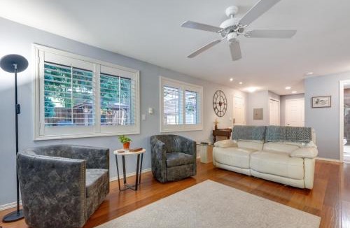 North Juanita House | 4 Mi to Waterfront & Wineries! Quiet Getaway