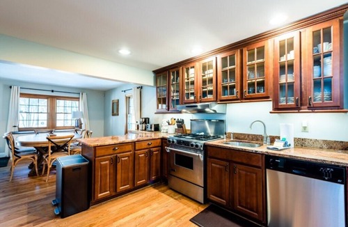 Harbert Cottage | (4 Nt Min!) Harbert Home With Hot Tub & Close To Beach!