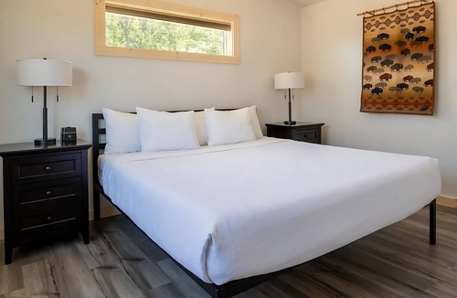 Boardman Hotel | 4 Spacious Units w/Large Picture Windows. Pet-friendly, Outdoor pool, Parking