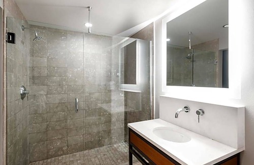 Moss Bay Hotel | 4-Star Hotel ∙ The Heathman Hotel Kirkland