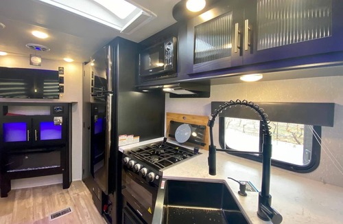 Talent Apartment | 4 units includes two cottages and two trailers with king and queen beds, kitchens, and dining areas.