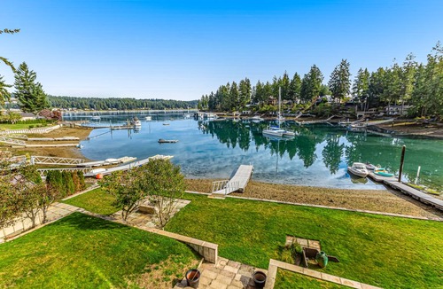 Fox Island House | 401 m² House ∙ 5 bedrooms ∙ 10 guests