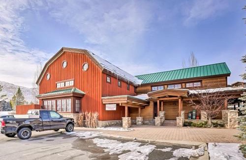 Elkhorn Village House | 4311 Fairway 9