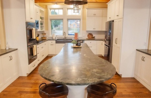 Maple City Cottage | 4678 on Glen Lake - Beautiful Luxury Cottage