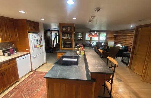 Wilson House | 4bdrm 3ba Ski House sleeps 8 comfortably. On the Village Road to JHMR.