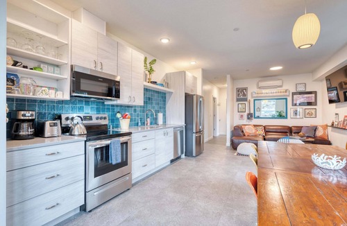 Ladd's Addition House | 4BR/3BA Penthouse | Balcony | Foodie District