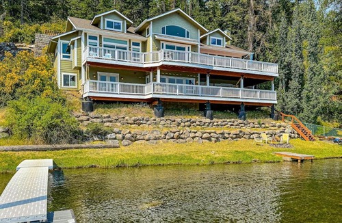 Coeur d'Alene House | 4BR Lake Coeur d'Alene Dock Home Firepit