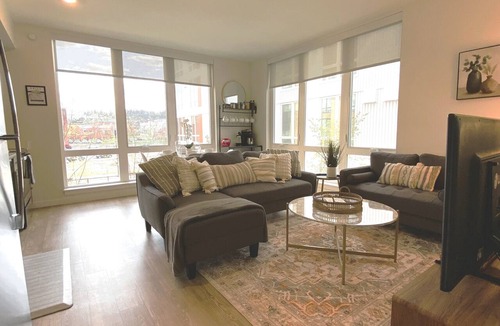 Riverside Apartment | 4th of July-Walk 2 Riverfront Park-Free Secured Parking! EV Charger