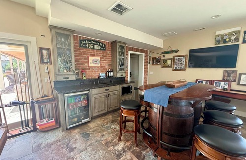 Centennial House | 5 Acre property, backs to trails, large backyard