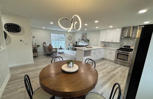 Cedar Hills House | 5-BDR, Family Friendly, Extended Stay, Remodeled