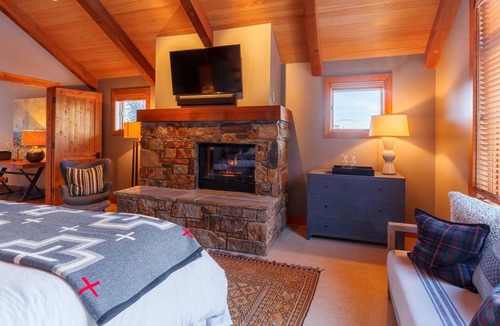 Granite Ridge Cabin | 5 Bed/5.5 Bath Ski-in Ski-out Lodge On Granite Ridge