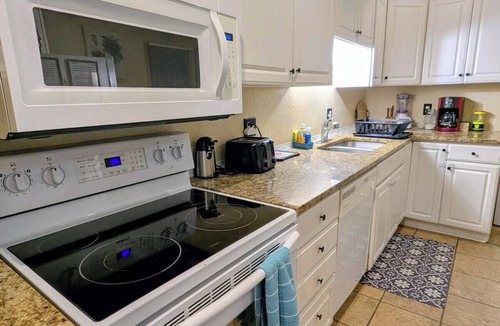 Des Moines House | 5 bedrooms 2 baths walking distance to State Fair