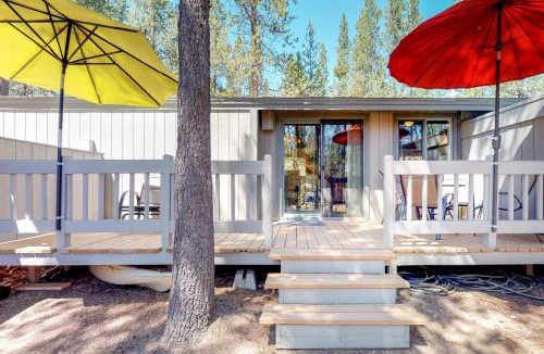 Sunriver House | 5 East Park Lane