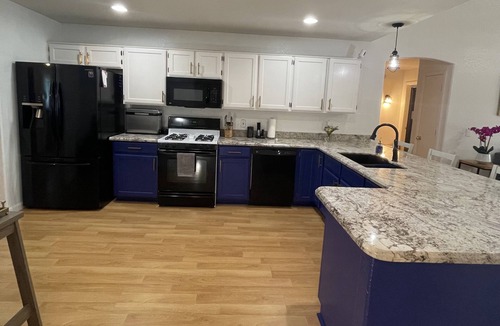 Glendale Sports and Entertainment District House | 5 mins from State Farm Stadium
