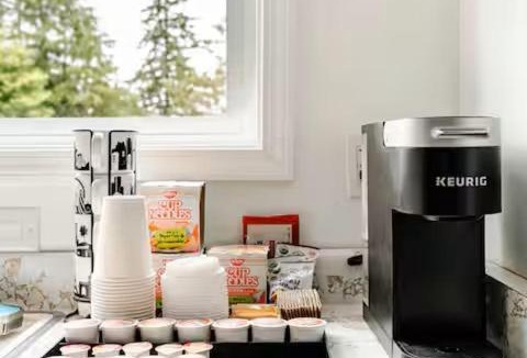 Rainier View Apartment | 5319 S Moore St, Seattle, Washington