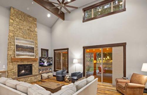 Cle Elum House | 5BR Forest Fairway View Gameroom Chefs Kitch BBQ