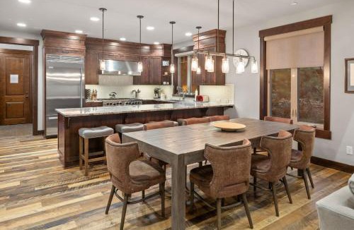 Cle Elum House | 5BR Forest Fairway View Gameroom Chefs Kitch BBQ