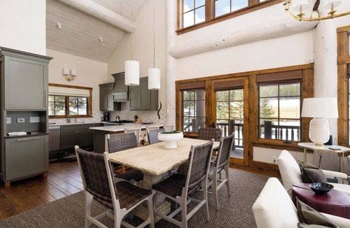 Spanish Peaks House | 5BR Luxury Cabin with Private Hot Tub & Direct Ski Access