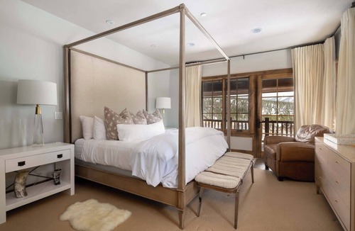 Spanish Peaks House | 5BR Luxury Cabin with Private Hot Tub & Direct Ski Access