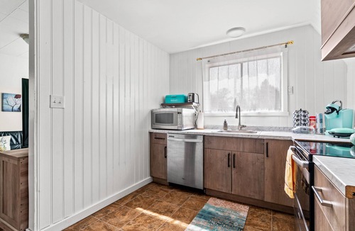 Tukwila House | 5BR Seattle Barn house, 15 Min to Stadiums