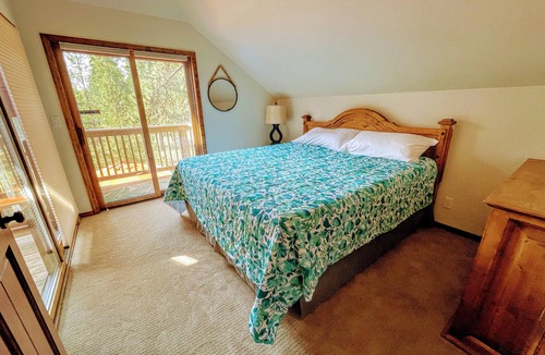 Sunriver House | ★6 bedroom - 4 Bath Retreat + Fort Rock Park -A/C -With SHARC Passes ★