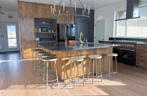 Island Park Cabin | 6-bedroom cabin-lake access .5 mile-hot tub-sauna-6' spiral slide-Modern Comfort
