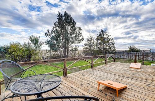 Castleford House | 6 Mi to Balanced Rock Park: Home in Castleford