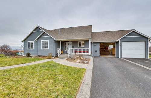 Clarkston Heights-Vineland House | 6 Mi to Dtwn Lewiston: Quiet Home w/Views