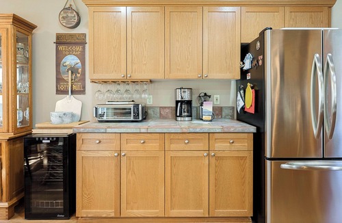 Three Rivers House | 663 Wagon Trail - Private Hot Tub, Community Pool & Tennis, A/C